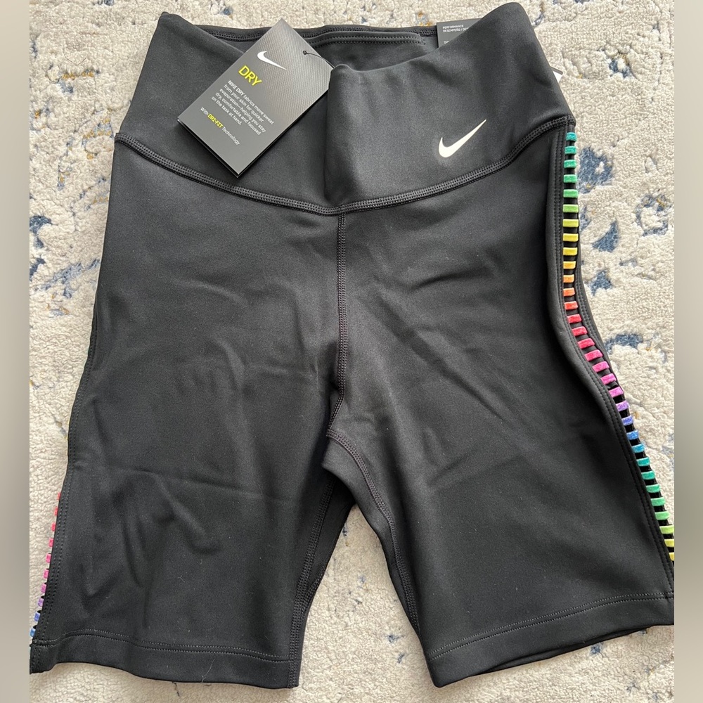 NIKE WOMENS TRAINING SHORTS TIGHT FIT SZ XS